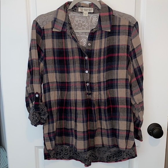 American Vintage Plaid Lace Lined Button-Up Shirt - Picture 2 of 3